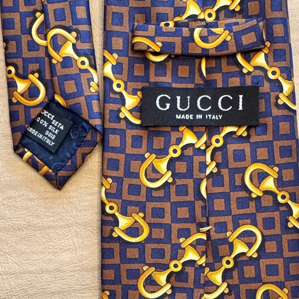 Gucci Men’s Necktie. 100% Silk.